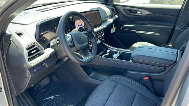 new 2025 Chevrolet Traverse car, priced at $42,905
