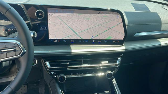 new 2025 Chevrolet Traverse car, priced at $40,620