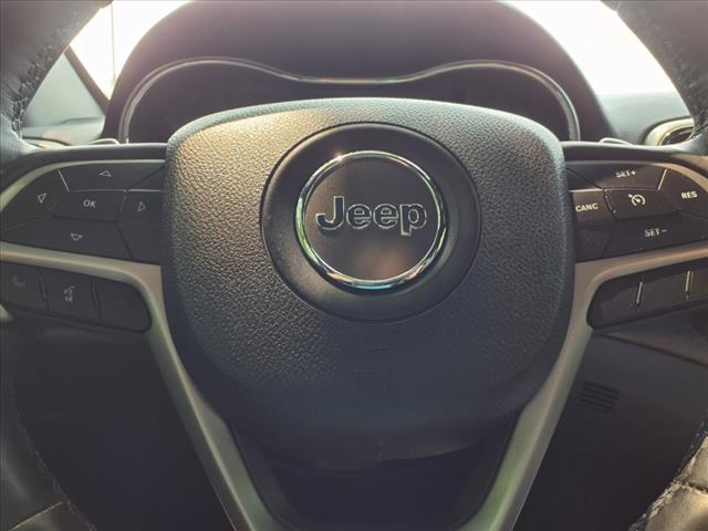 used 2017 Jeep Grand Cherokee car, priced at $15,184