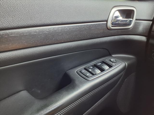 used 2017 Jeep Grand Cherokee car, priced at $15,184
