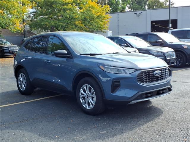 used 2025 Ford Escape car, priced at $25,999