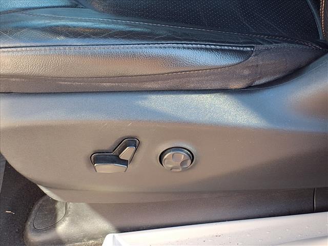 used 2020 Chrysler Pacifica car, priced at $18,575