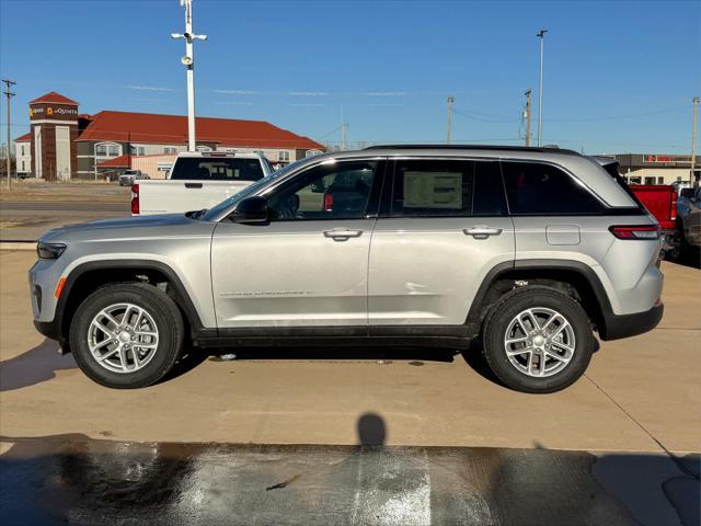 new 2025 Jeep Grand Cherokee car, priced at $40,123