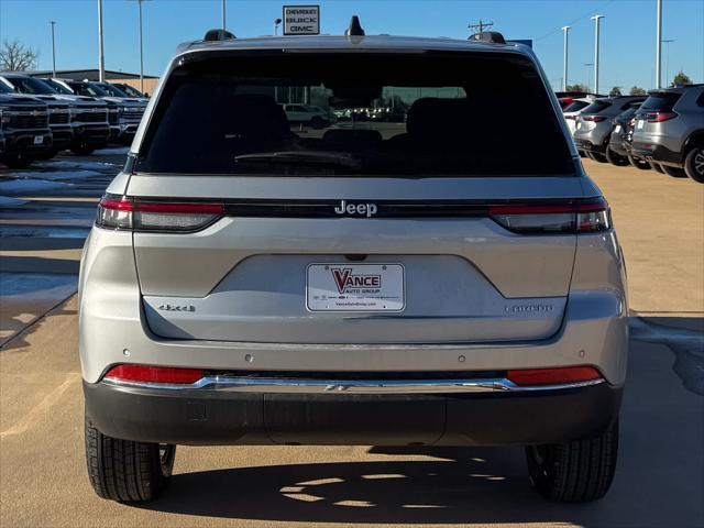 new 2025 Jeep Grand Cherokee car, priced at $40,123