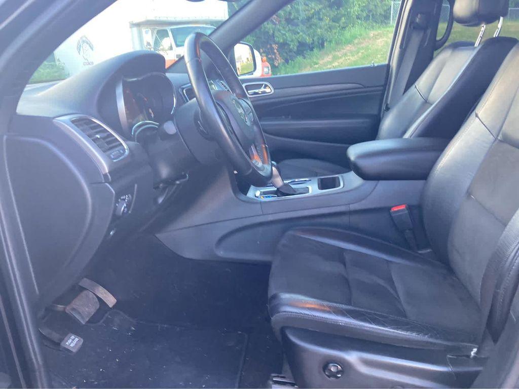 used 2020 Jeep Grand Cherokee car, priced at $25,000