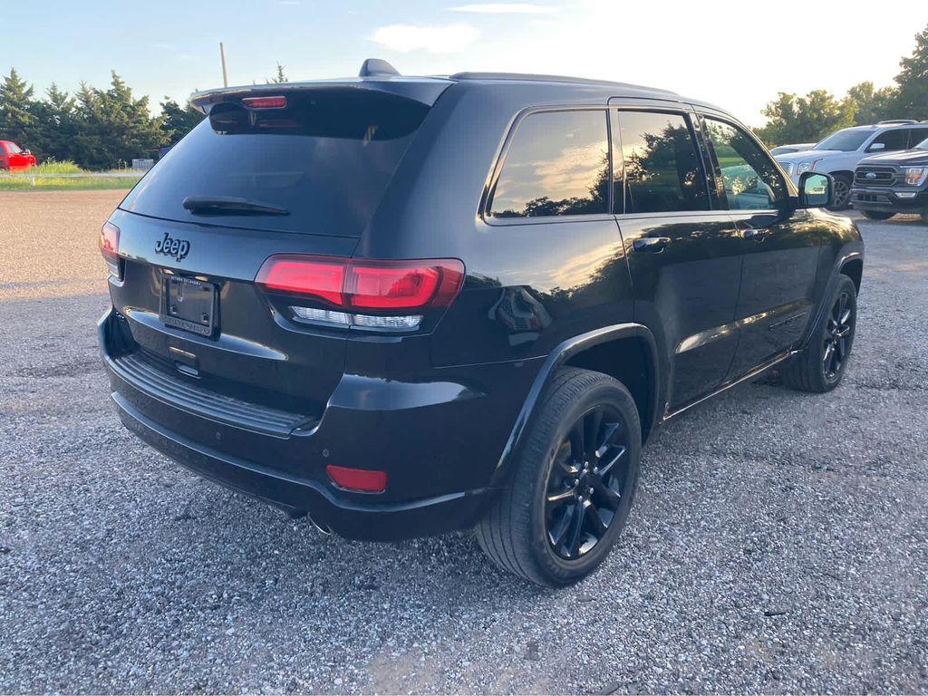 used 2020 Jeep Grand Cherokee car, priced at $25,000