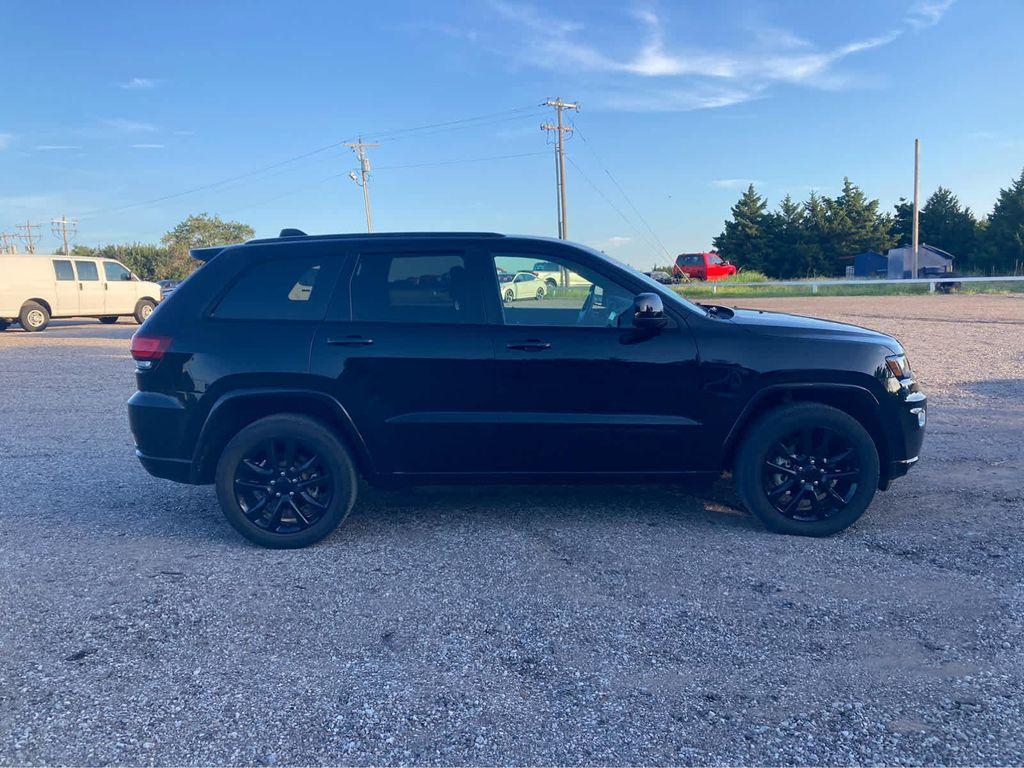 used 2020 Jeep Grand Cherokee car, priced at $25,000