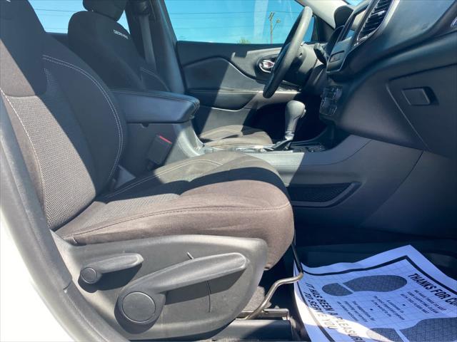 used 2021 Jeep Cherokee car, priced at $17,044
