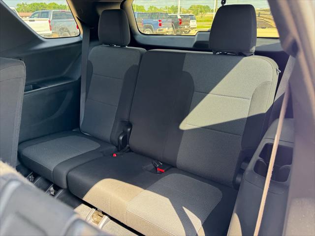 used 2023 Chevrolet Traverse car, priced at $27,690