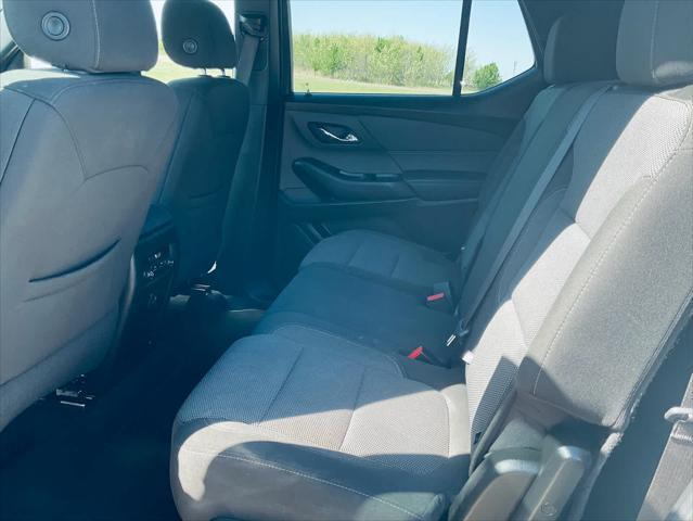 used 2023 Chevrolet Traverse car, priced at $28,490