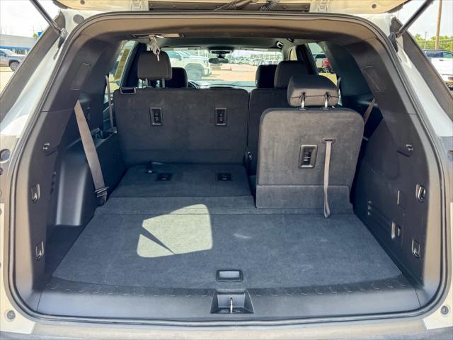 used 2023 Chevrolet Traverse car, priced at $27,690