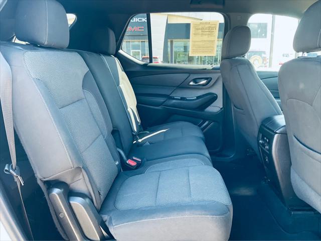 used 2023 Chevrolet Traverse car, priced at $28,490