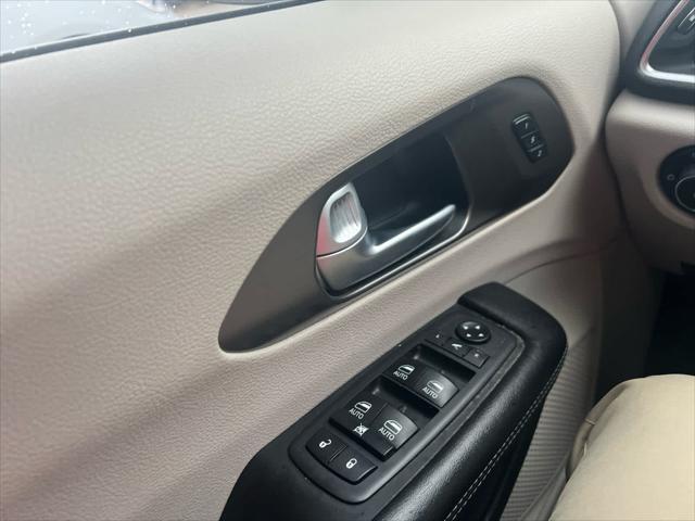 used 2018 Chrysler Pacifica car, priced at $17,499