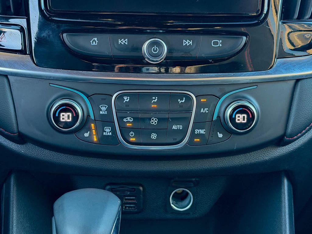 used 2023 Chevrolet Traverse car, priced at $37,592