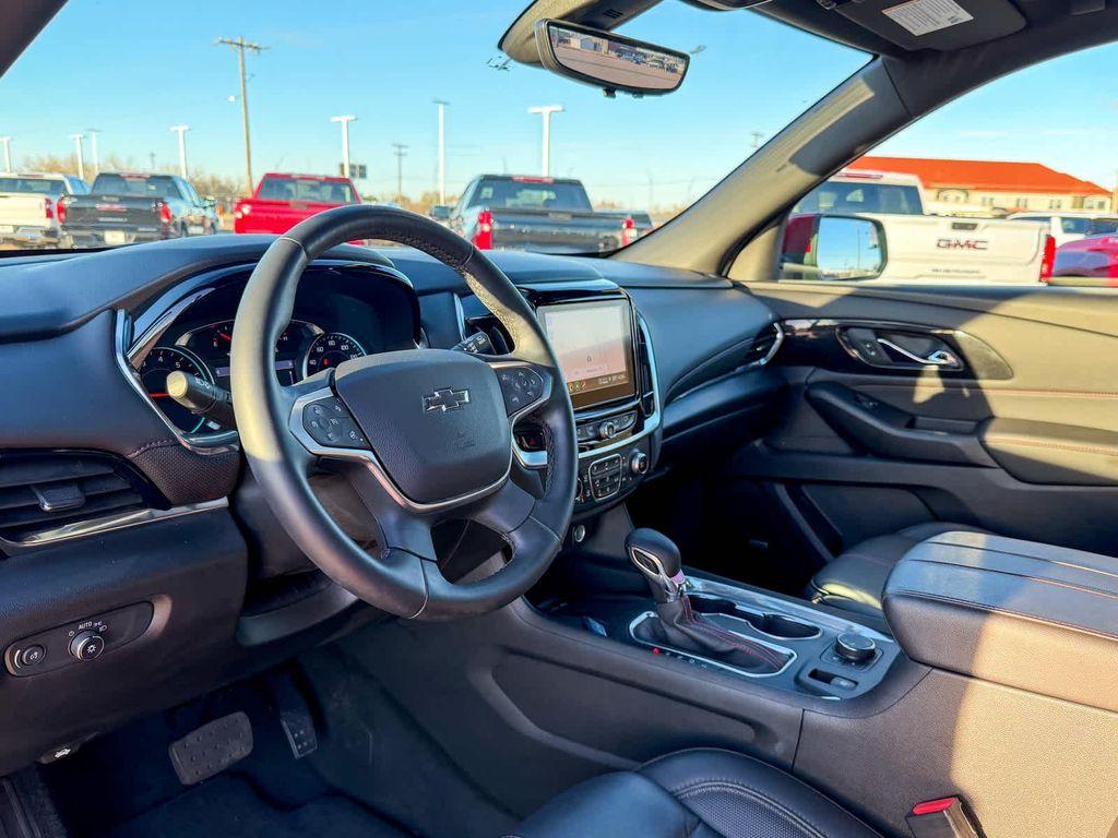 used 2023 Chevrolet Traverse car, priced at $37,592