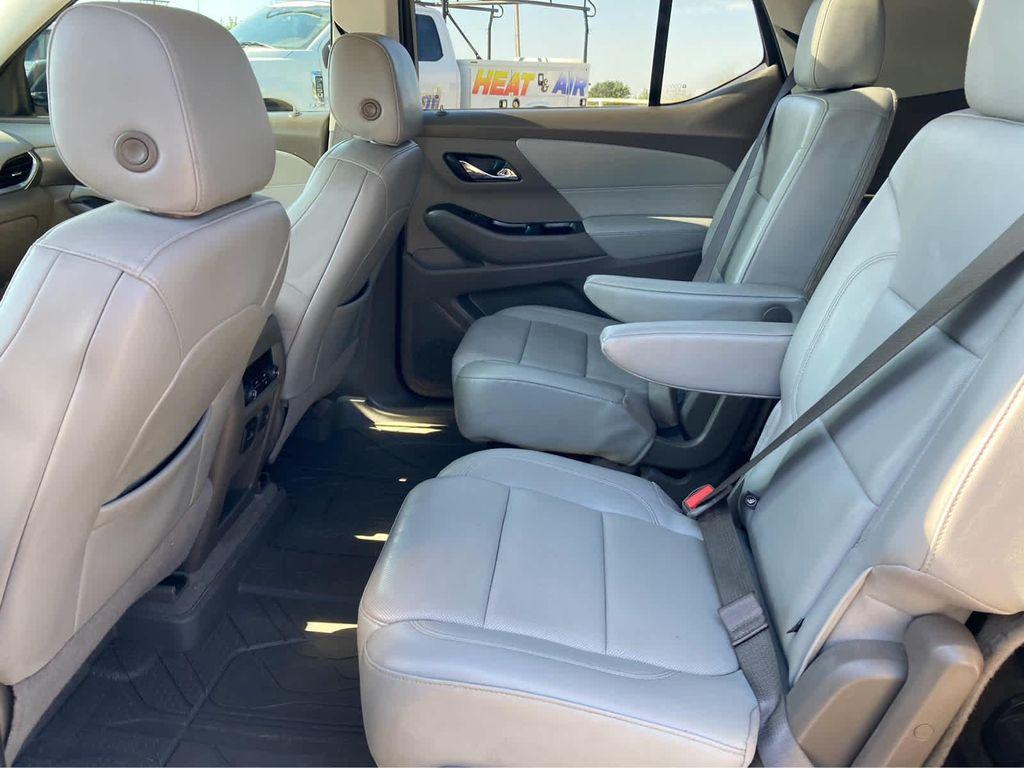 used 2020 Chevrolet Traverse car, priced at $22,997