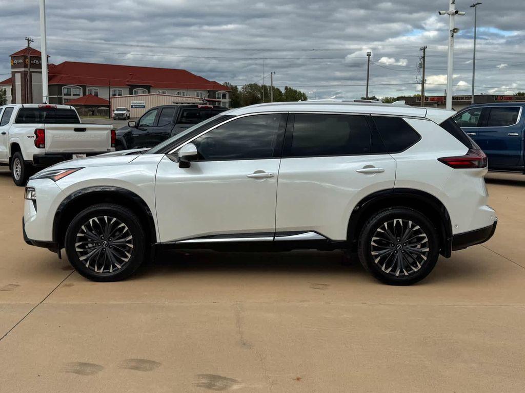 used 2024 Nissan Rogue car, priced at $32,486