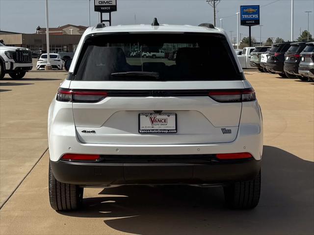 new 2025 Jeep Grand Cherokee car, priced at $43,205