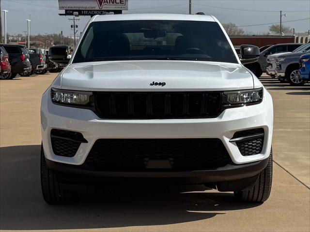 new 2025 Jeep Grand Cherokee car, priced at $43,205
