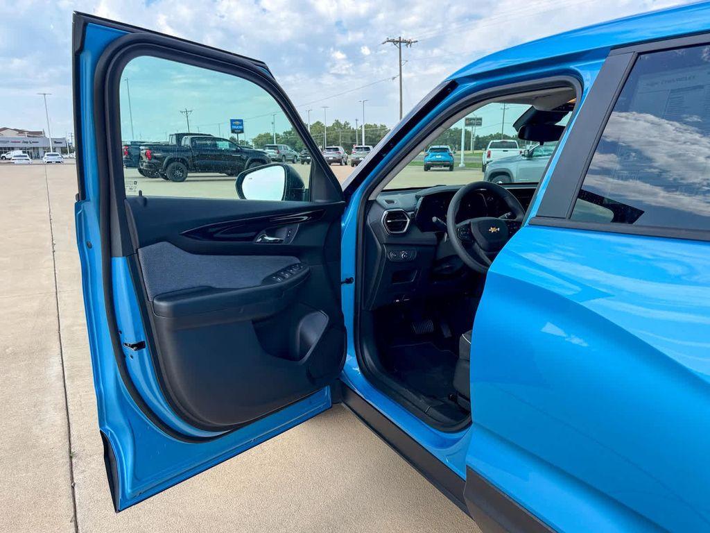 new 2026 Chevrolet TrailBlazer car, priced at $25,715