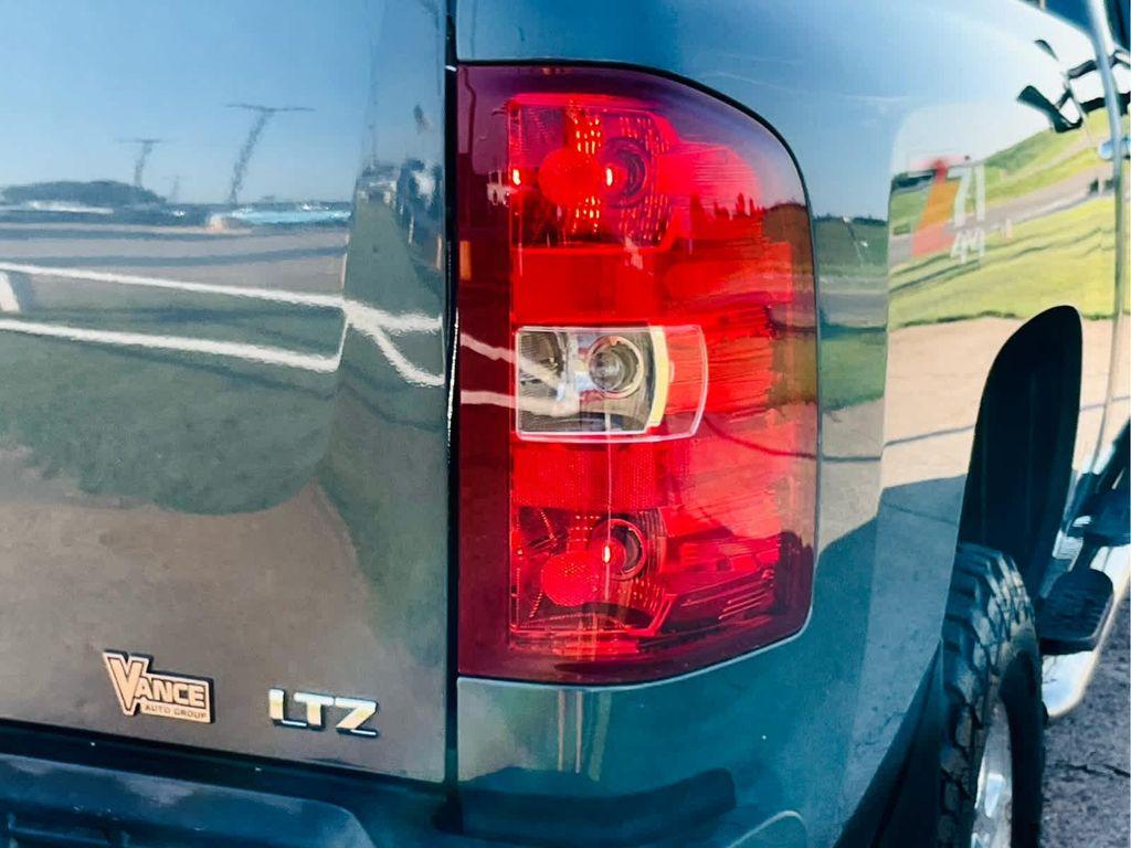 used 2011 Chevrolet Silverado 2500 car, priced at $28,000