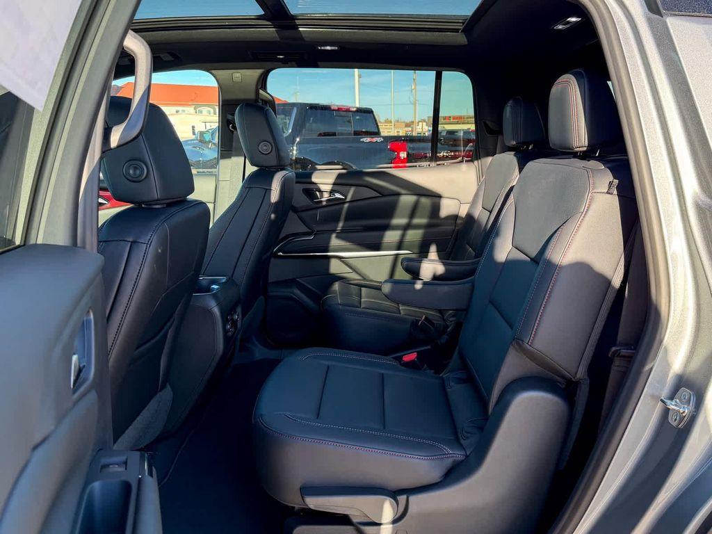 new 2026 Chevrolet Traverse car, priced at $52,335