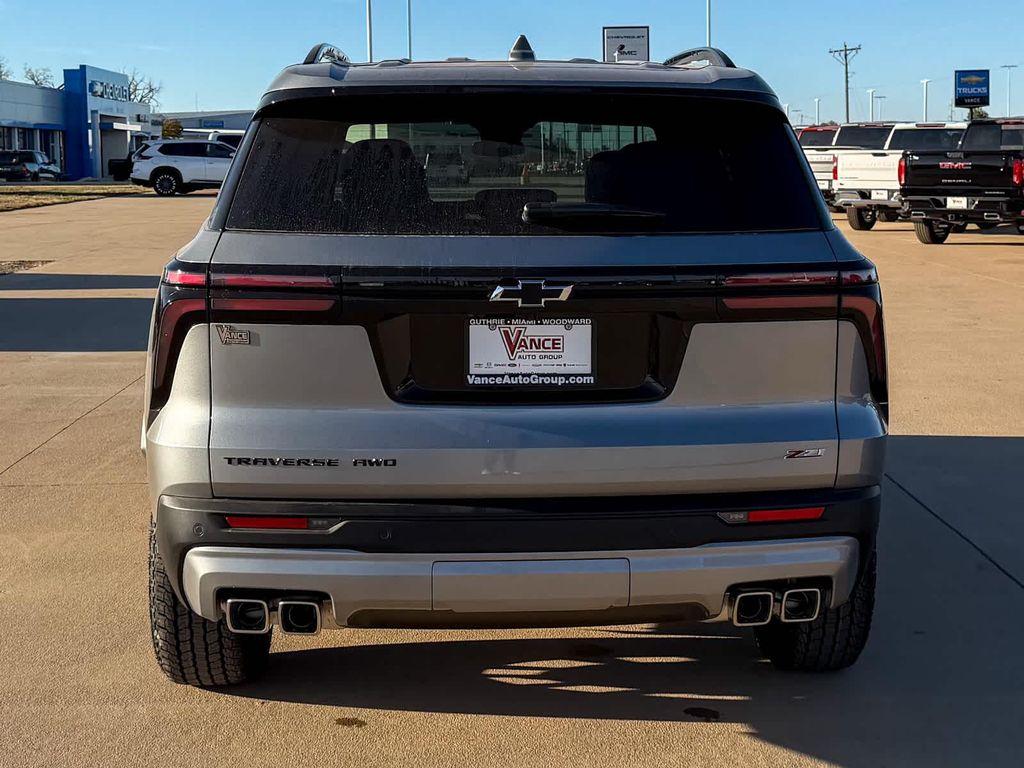 new 2026 Chevrolet Traverse car, priced at $52,335