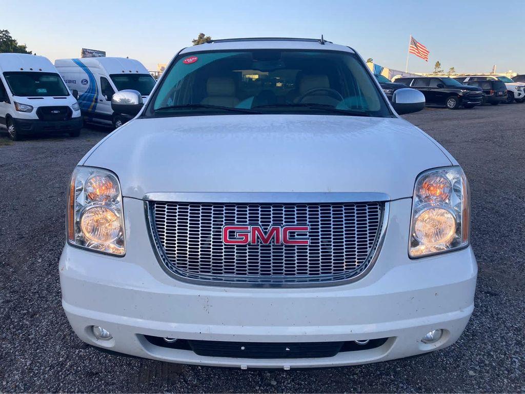 used 2014 GMC Yukon car, priced at $14,000