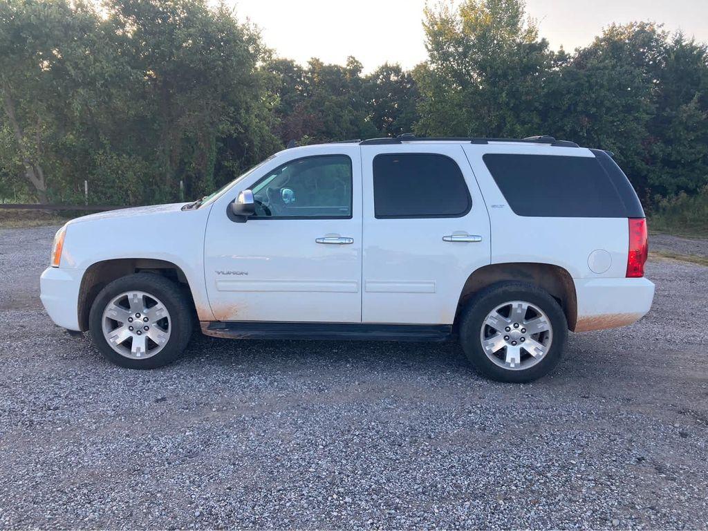 used 2014 GMC Yukon car, priced at $14,000