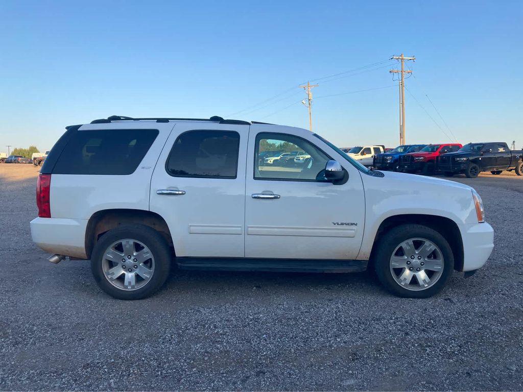 used 2014 GMC Yukon car, priced at $14,000