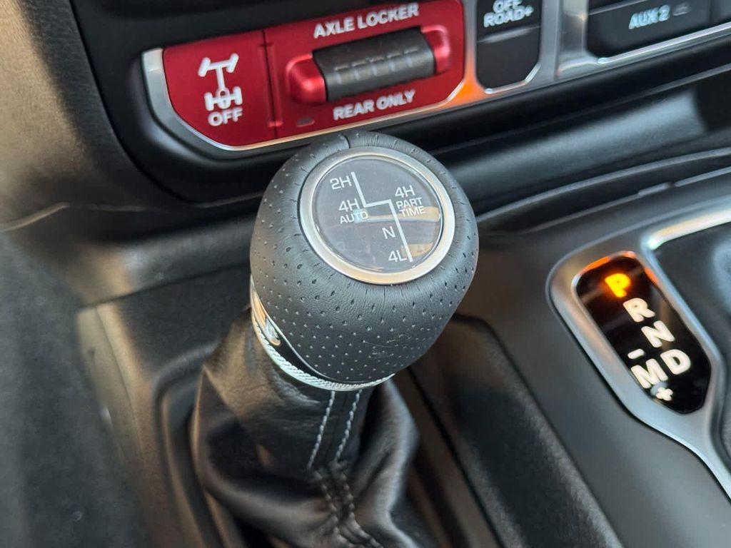 new 2025 Jeep Gladiator car, priced at $65,040