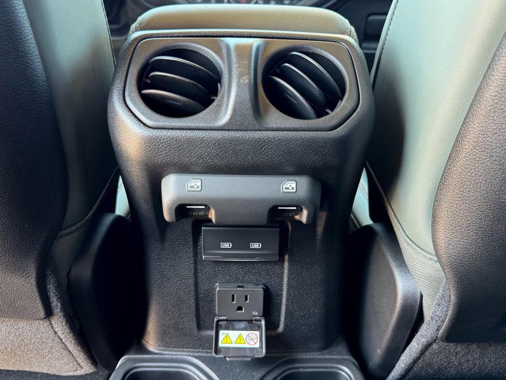 new 2025 Jeep Gladiator car, priced at $65,040