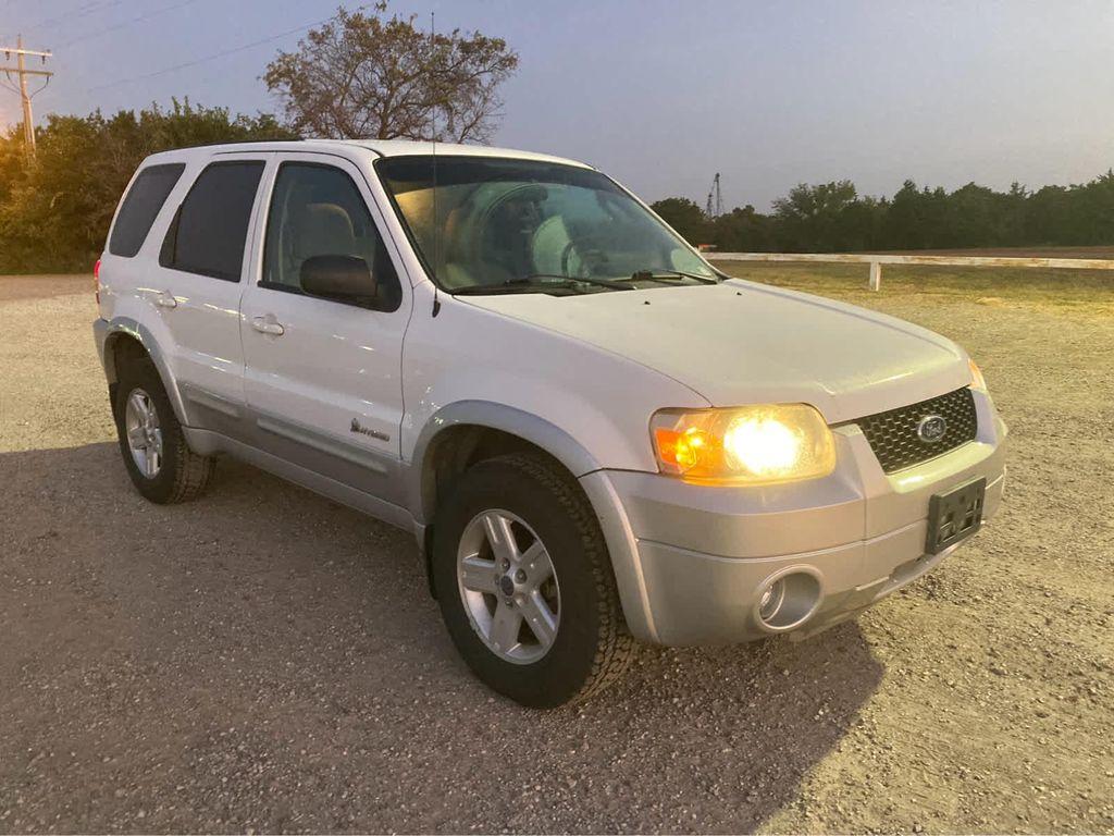 used 2005 Ford Escape Hybrid car, priced at $8,995