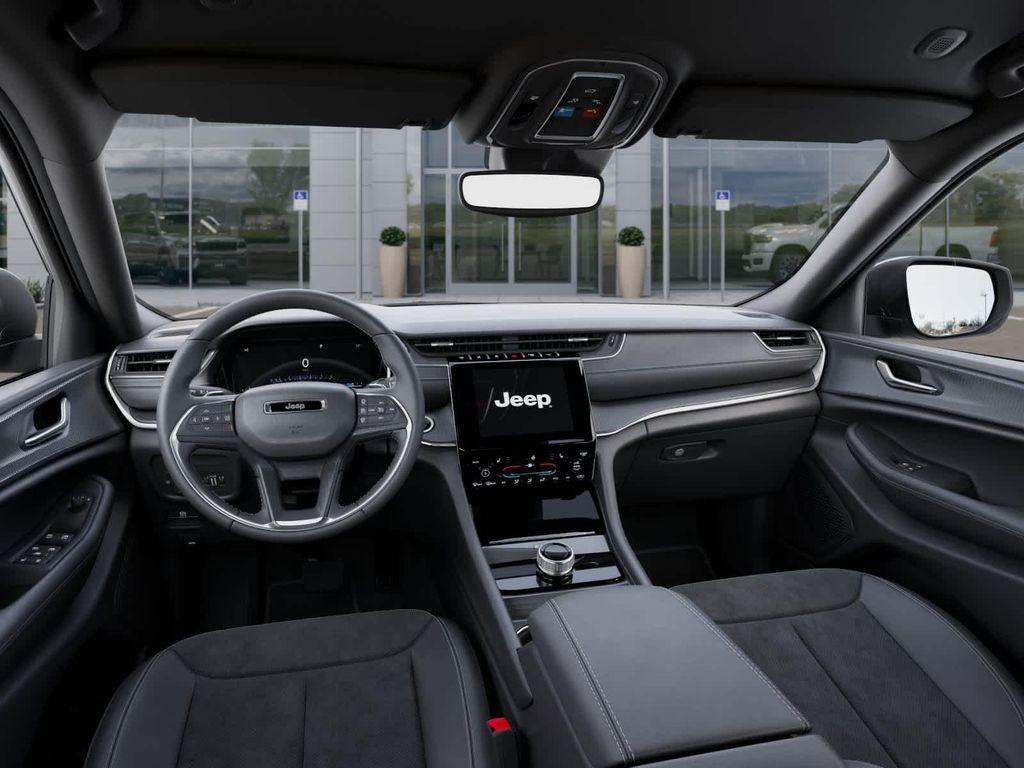 new 2025 Jeep Grand Cherokee car, priced at $44,230