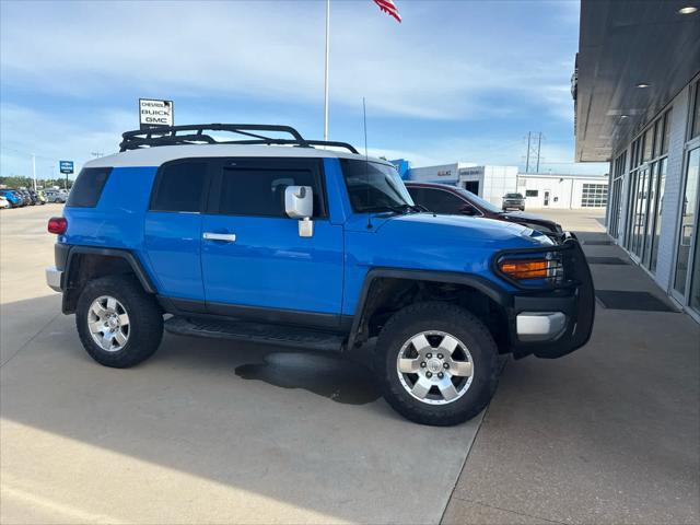 used 2007 Toyota FJ Cruiser car, priced at $15,000