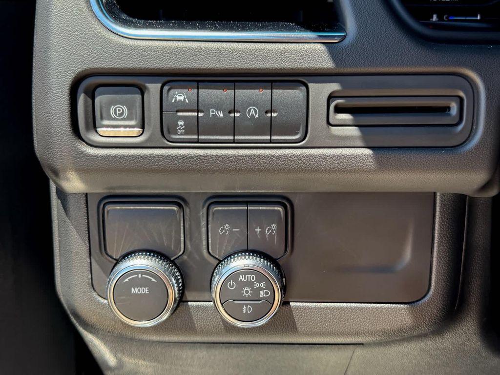used 2024 GMC Yukon car, priced at $58,843