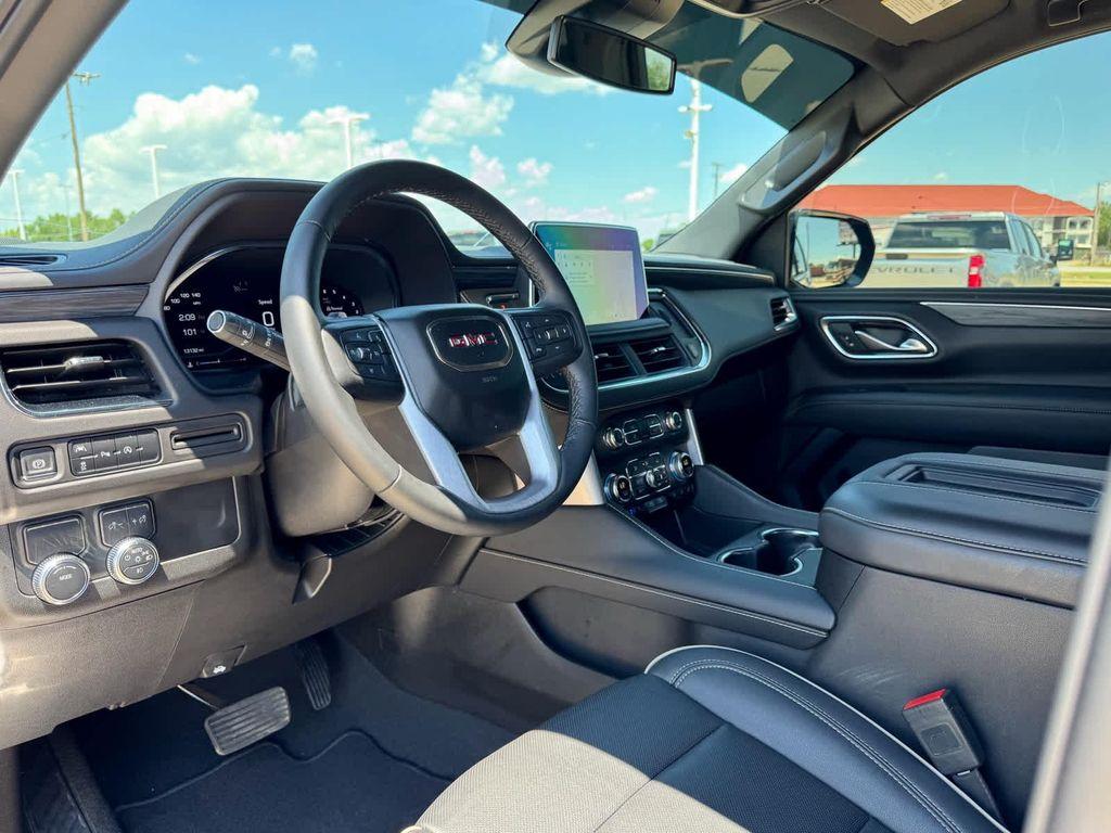 used 2024 GMC Yukon car, priced at $58,843