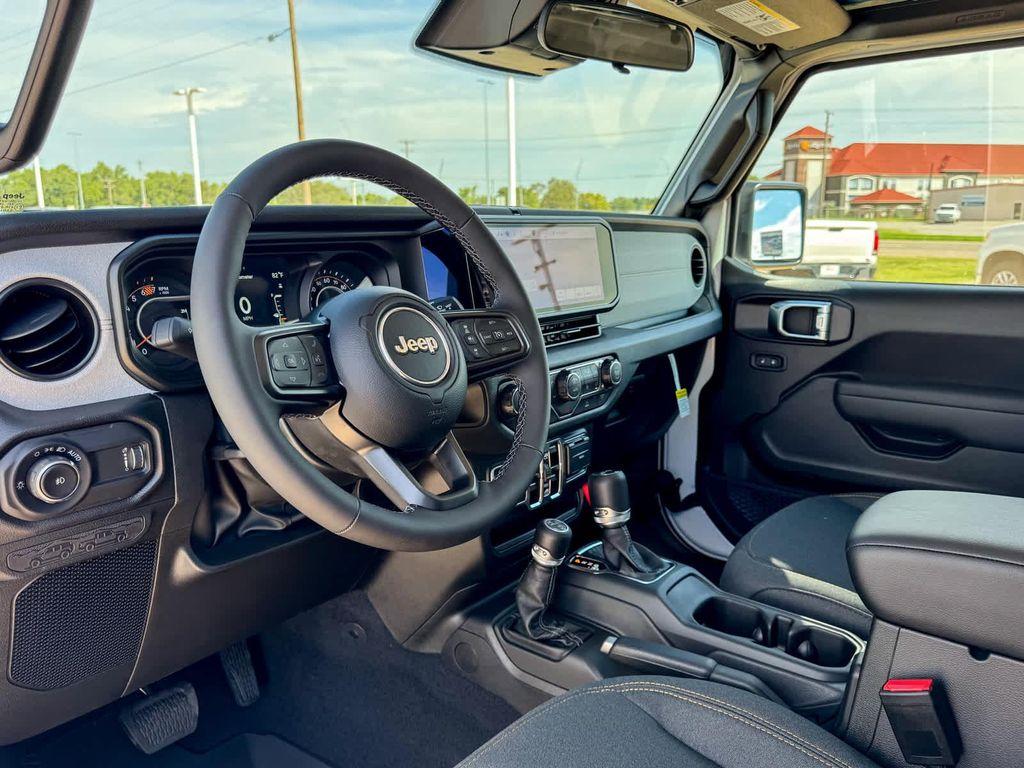 new 2025 Jeep Wrangler car, priced at $46,010