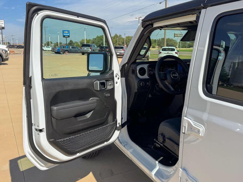 new 2025 Jeep Wrangler car, priced at $46,010