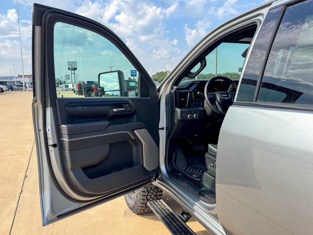 new 2025 GMC Sierra 2500 car, priced at $95,395