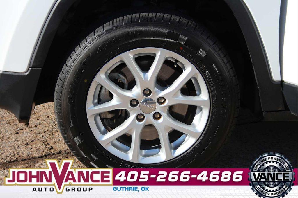 used 2018 Jeep Cherokee car, priced at $13,350