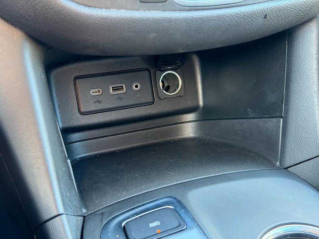 used 2020 Chevrolet Equinox car, priced at $17,819