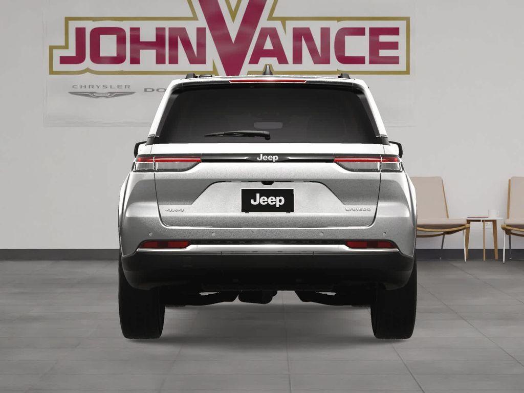 new 2025 Jeep Grand Cherokee car, priced at $42,375