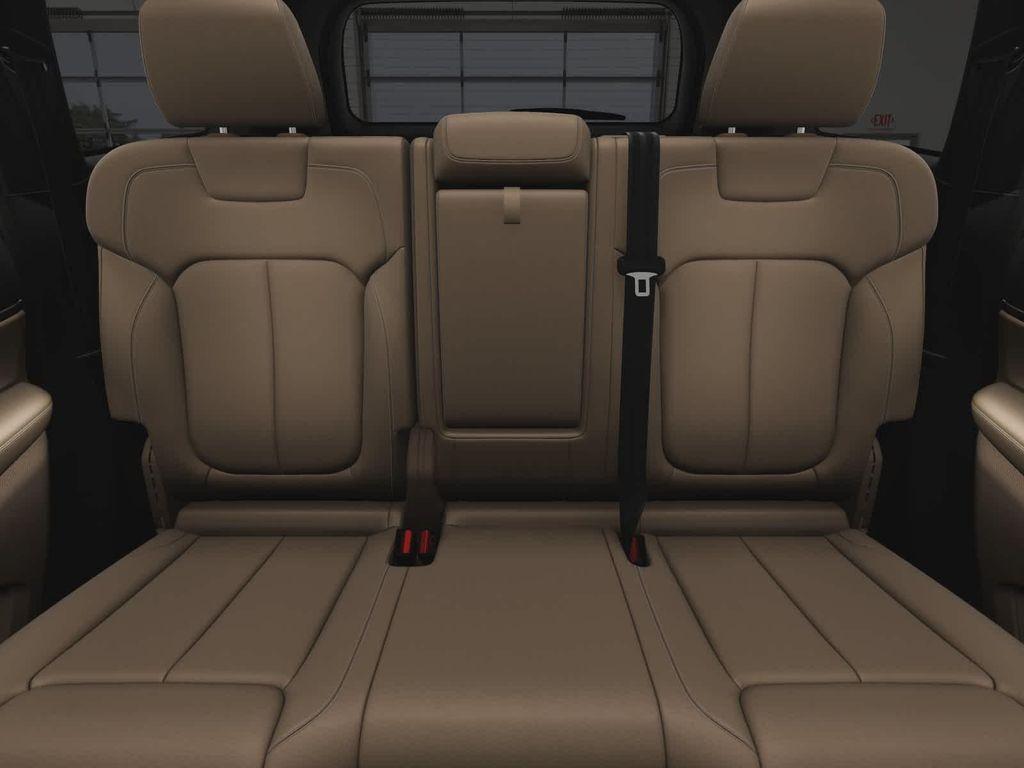 new 2025 Jeep Grand Cherokee car, priced at $52,780