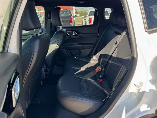 new 2025 Jeep Compass car, priced at $30,062