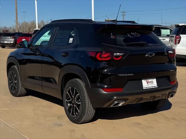 new 2025 Chevrolet TrailBlazer car, priced at $28,890