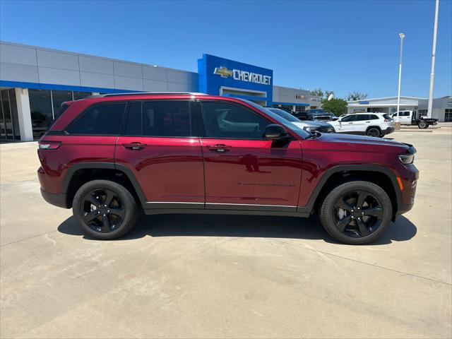 used 2025 Jeep Grand Cherokee car, priced at $45,000