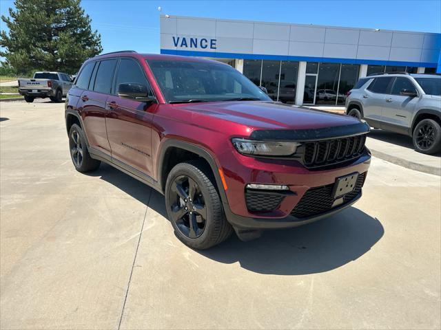 used 2025 Jeep Grand Cherokee car, priced at $45,000