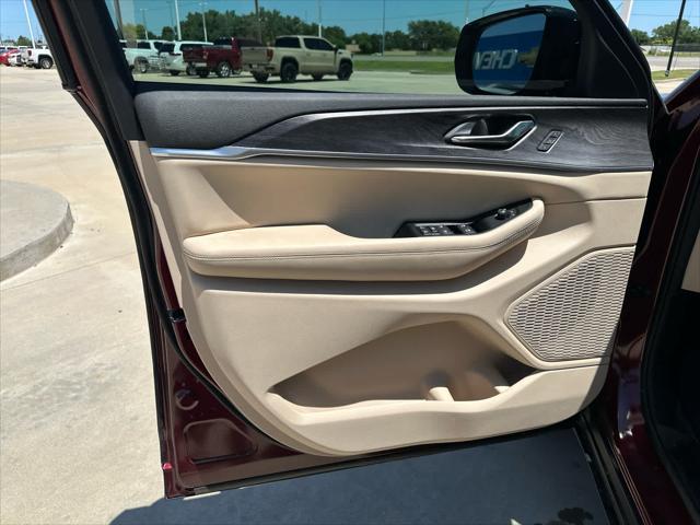 used 2025 Jeep Grand Cherokee car, priced at $45,000