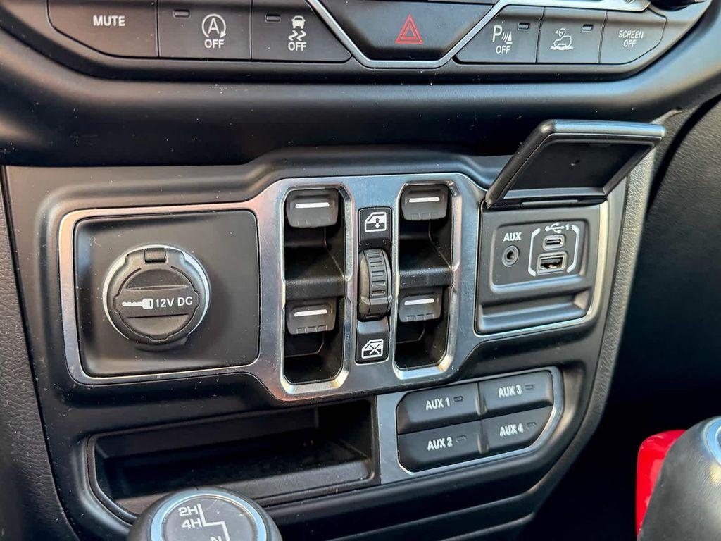 used 2022 Jeep Gladiator car, priced at $32,998